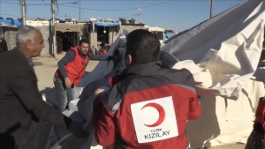 Türk Kızılayı'ndan Kerküklü göçmenlere çadır yardımı