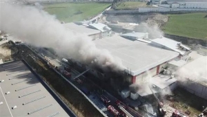 Arnavutköy Hadımköy'de fabrika yangını videosu