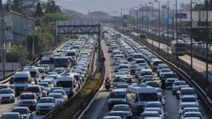 İstanbul'da kontrollü normal hayat trafiği