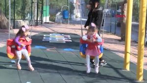 İzmir depreminin simgesi Ayda, annesinin adı verilen parkta oynadı