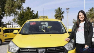 Havalimanı Taksinin Yüksek Lisanslı Şoförü Kübra