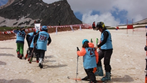 Hakkari'de Mayıs Ayında Kayak Yarışması