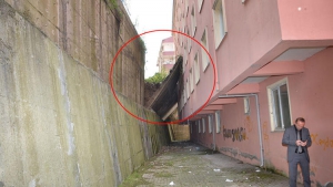 İstinat Duvarı Apartmanın Üzerine Devrildi; Bina Boşaltıldı