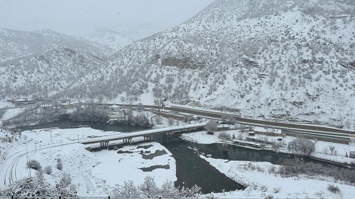 Tunceli’de Kar Yağışı; 169 Köy Yolu Ulaşıma Kapandı