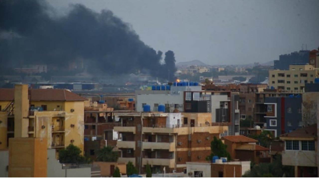 Sudan'da Türk büyükelçiliğinin aracına ateş