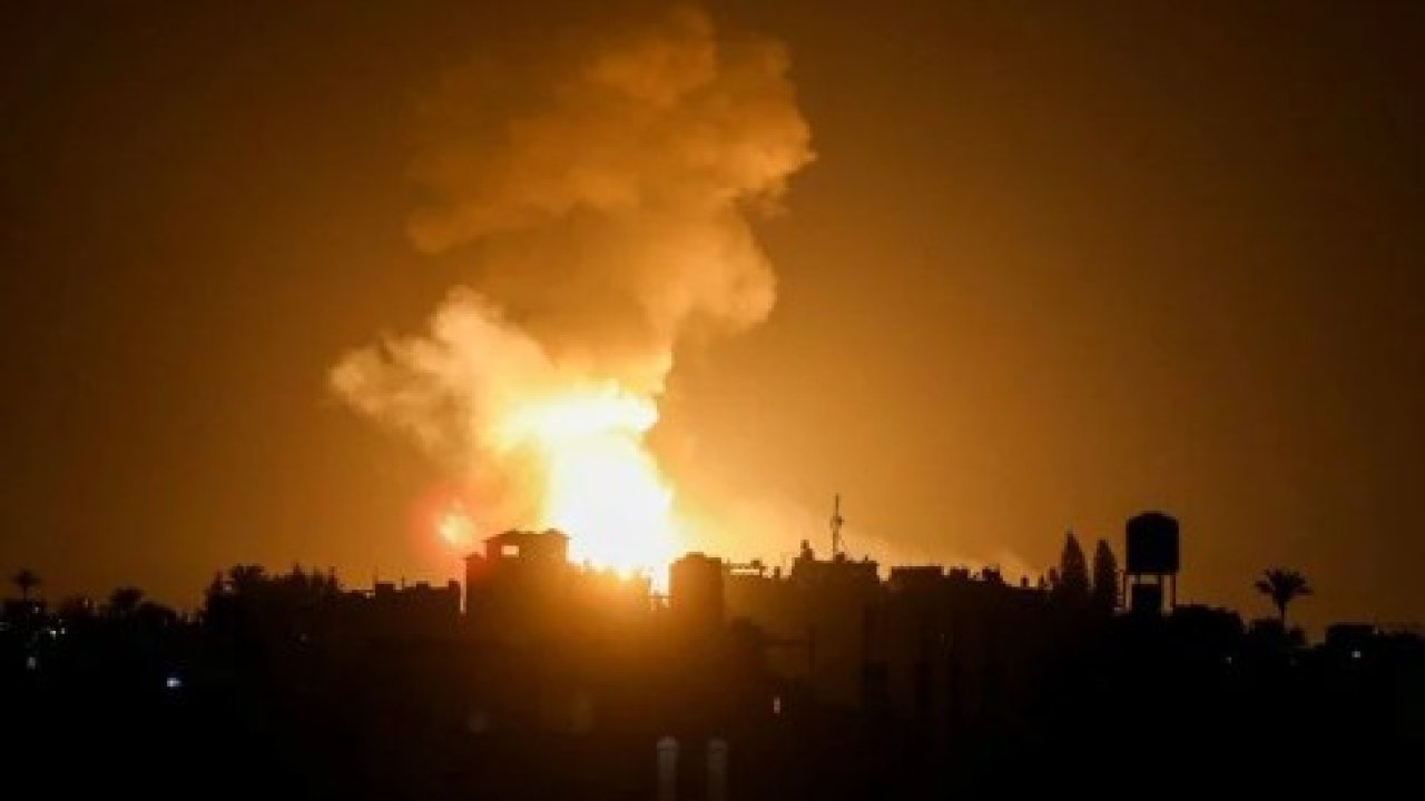 İsrail'den Gazze'ye hava saldırısı: OHAL ilan edildi