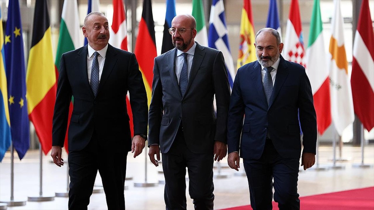 Aliyev ve Paşinyan bir araya geliyor!