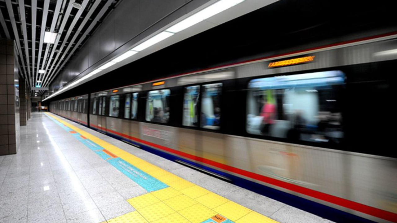 Metro ve Marmaray seferleri uzatıldı