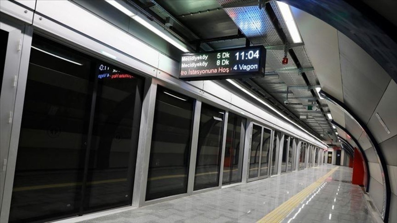 İstanbul'da metro seferleri saat kaça kadar uzadı?