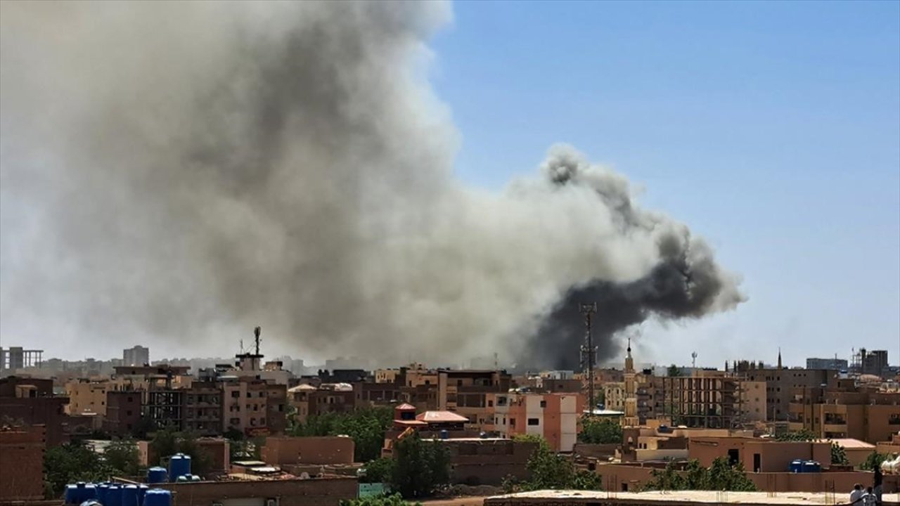 Sudan'da 950 bin kişi yerinden oldu