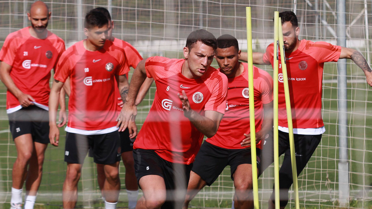 Antalyaspor, Ankaragücü maçına 1 eksikle başlayacak