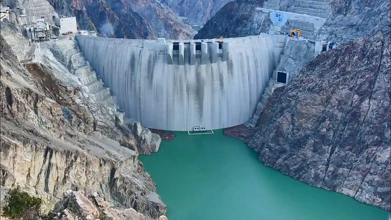 Yusufeli Barajı'nda su seviyesinde son 70 metre