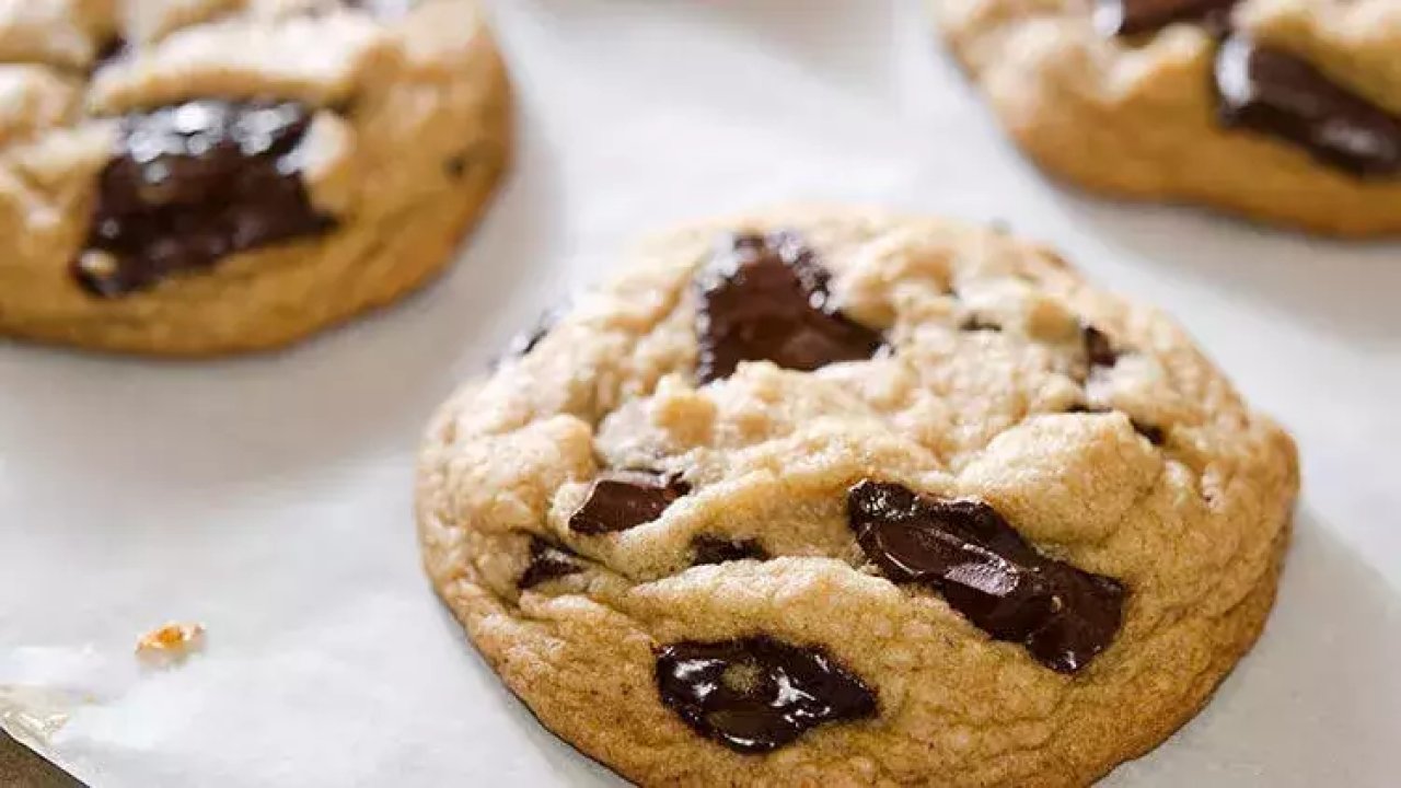 Diyetteyken tatlı krizine girmeye son! Diyeti bozmayan Glutensiz Çikolatalı Cookie tarifi