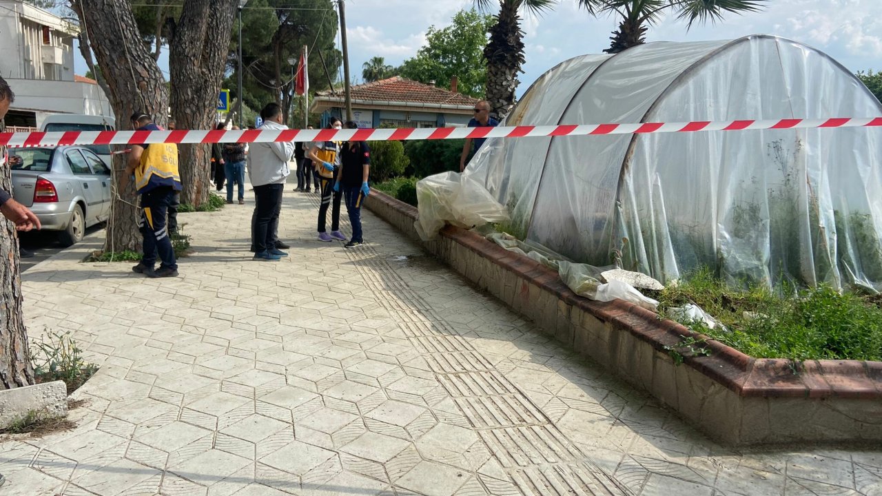 İzmir'de naylon barakada erkek cesedi bulundu