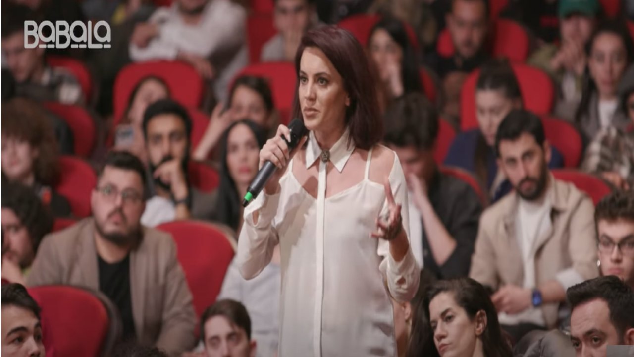 Mevzular Açık Mikrofon Kemal Kılıçdaroğlu bölümündeki gazeteci Fatma Karaağaç kimdir?