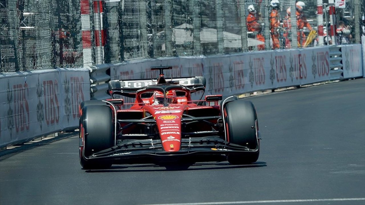 Ferrari pilotu Leclerc'e yarış öncesi kötü haber: Geriden başlayacak