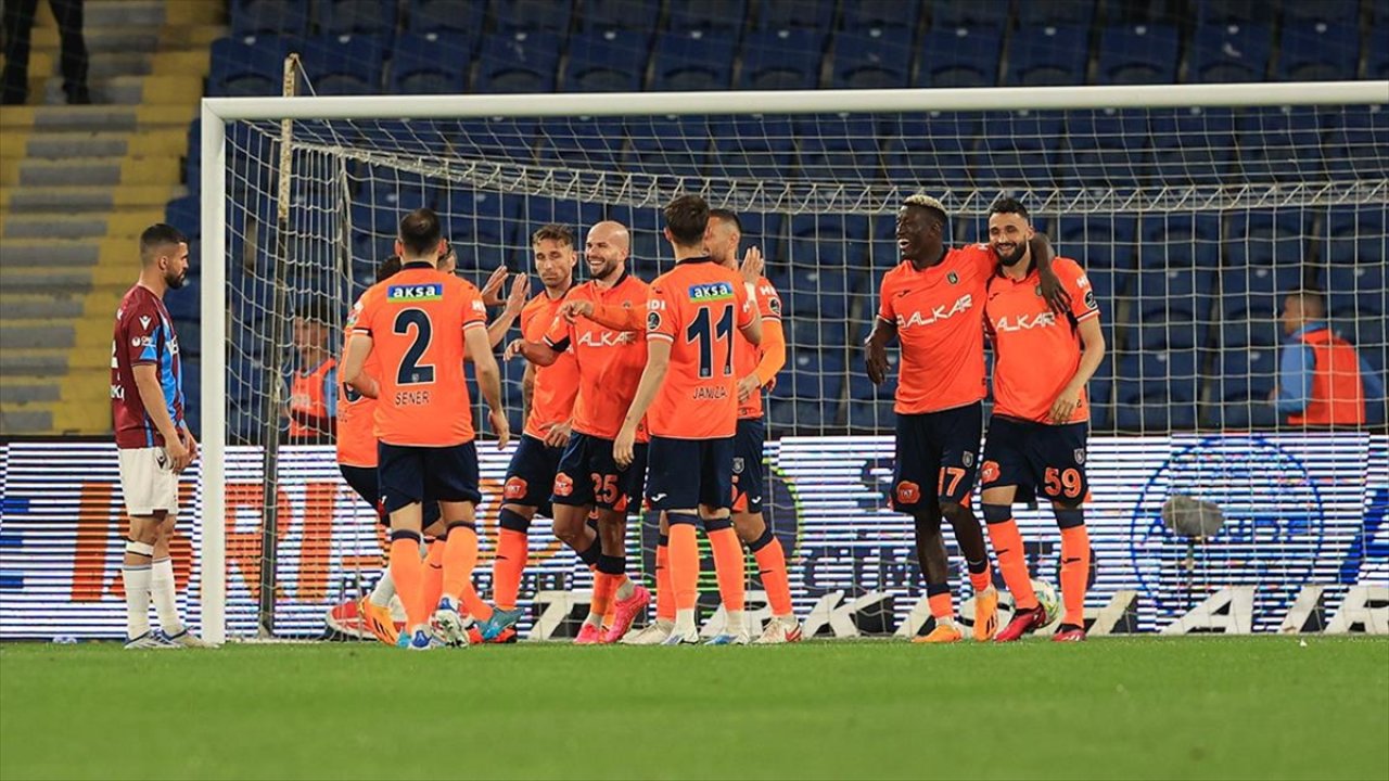 Medipol Başakşehir, Trabzonspor'u 3-1'le geçti