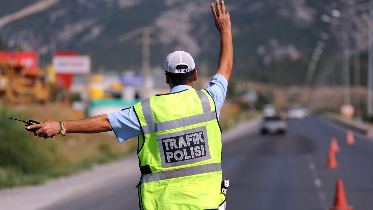 Emniyet göz açtırmıyor: Bir haftada 6 bin alkollü sürücü tespit etti