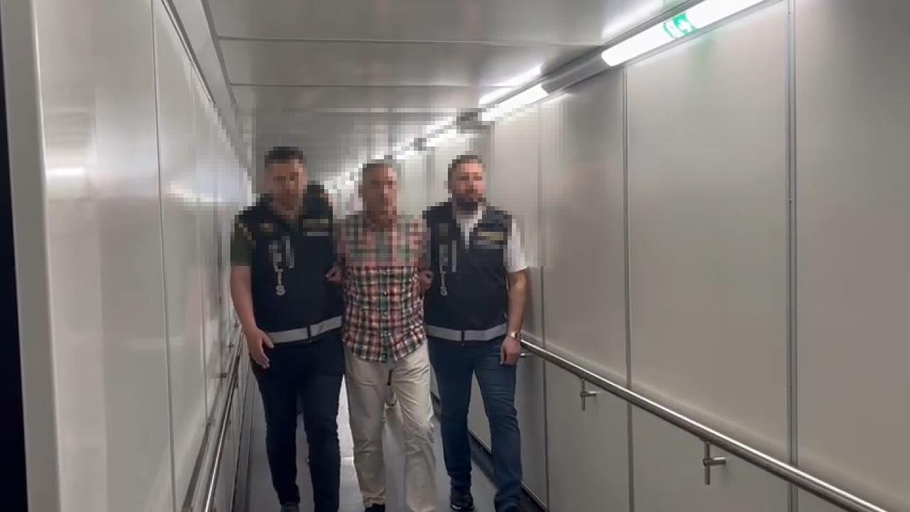 Saralların lideri havalimanında yakalandı