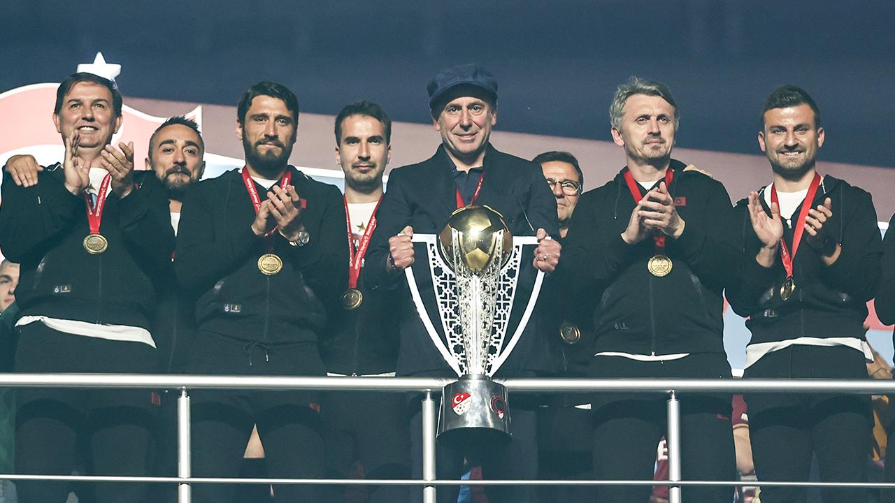 Abdullah Avcı Fenerbahçe'nin teknik direktörü mü olacak?