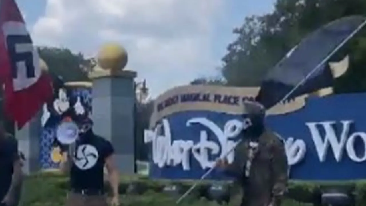Disney’in varisinden Nazi bayraklarıyla yapılan ırkçı gösteriye tepki