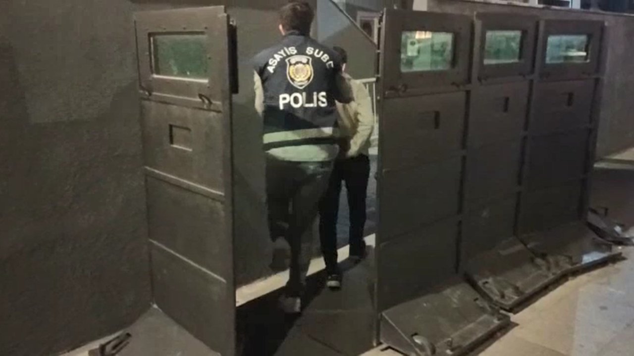 İstanbul'da 35 firari yakalandı