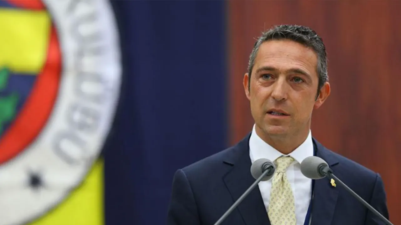 Fenerbahçe Genel Kurulu'nda gerginlik çıktı: Toplantıya ara verildi