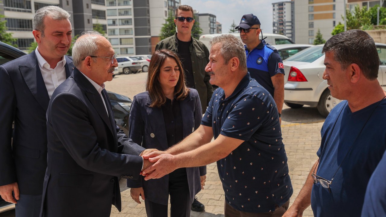 Kılıçdaroğlu'ndan 'Babalar Günü' ziyaretleri