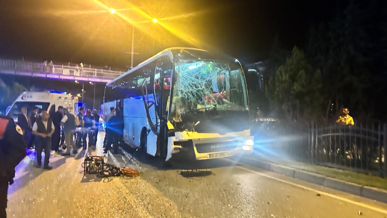 Yolcu otobüsü TIR'a çarptı: 5 yaralı