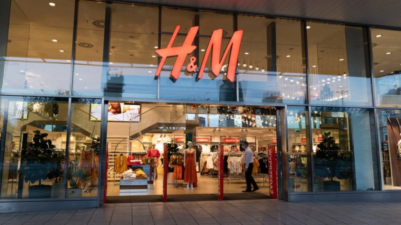 H&M skandalı! Ünlü marka çevrede felakete sebep oluyor!