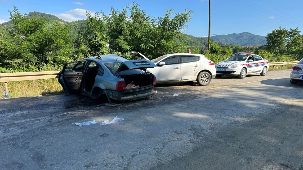 Freni patlayan otomobil dehşet saçtı: 1 ölü, 4 yaralı