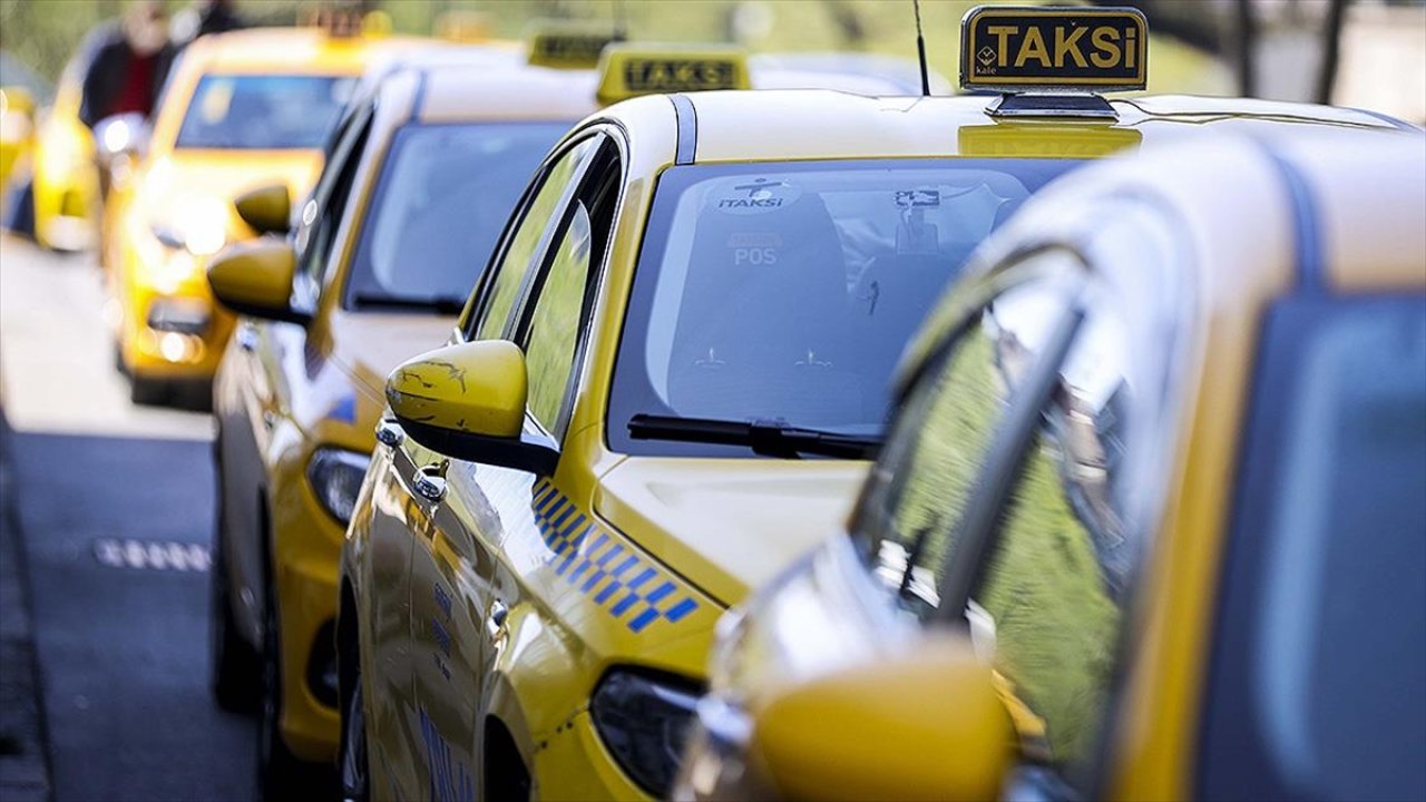 İstanbul boşaldı, taksiciler müşterisiz kaldı