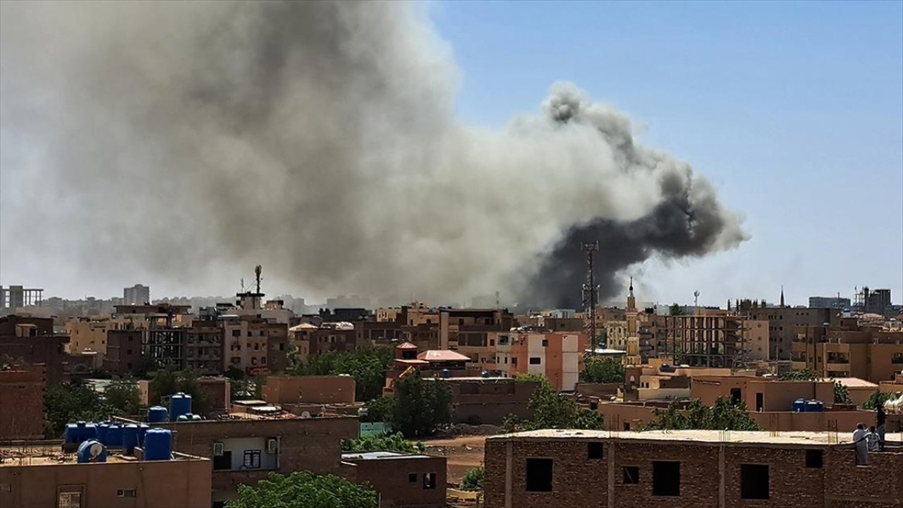 Sudan’da arife günü de silahlar susmadı