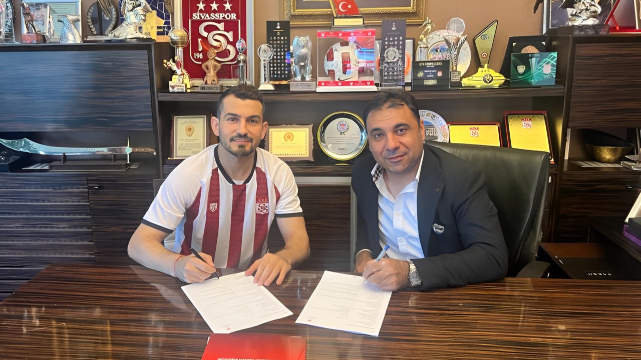 Sivasspor yeni transferi resmen açıkladı! 2 yıllık sözleşme