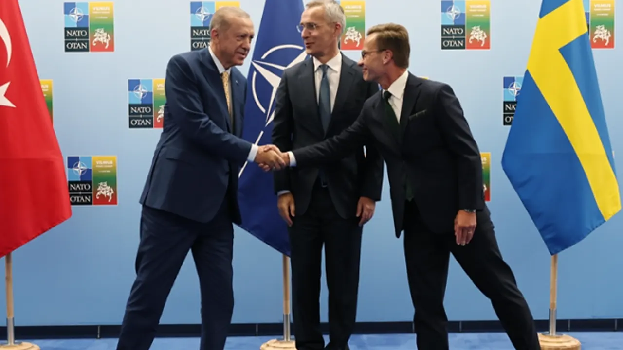 Türkiye, İsveç'in NATO üyeliği için uzlaştı