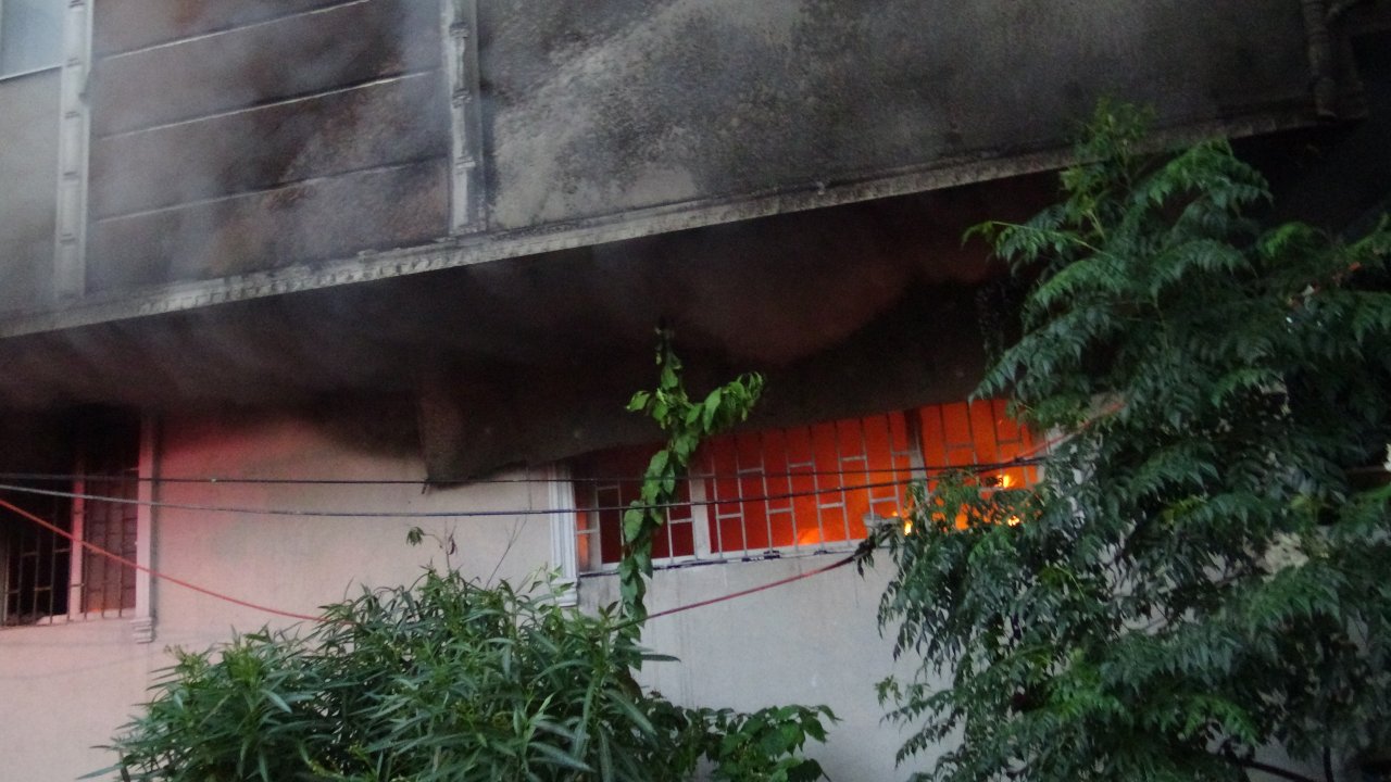 Avcılar'da mahallelinin yangın isyanı: Önlem alınması lazım