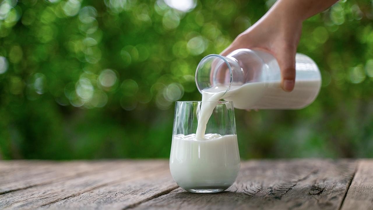Süt fiyatlarına dev zam! Çiğ süt ne kadar oldu temmuz 2023? İşte zamlı süt fiyatları listesi