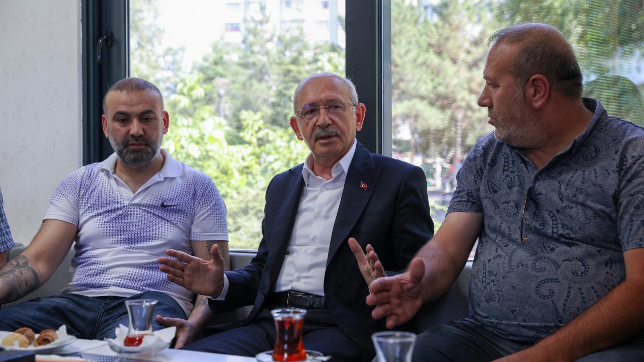 Kılıçdaroğlu, taksicilerle buluştu