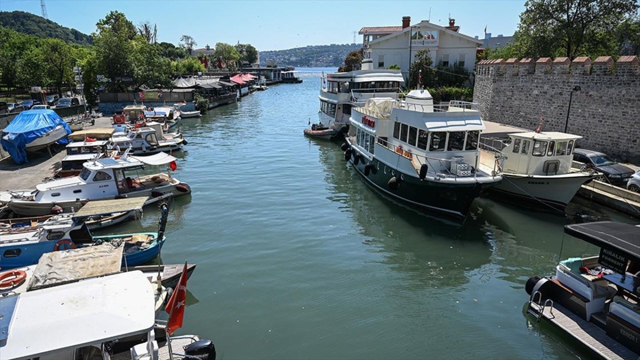 Sıcak havayla birlikte arttı:  İstanbul Boğazı ve Marmara Denizi'ne akıyor