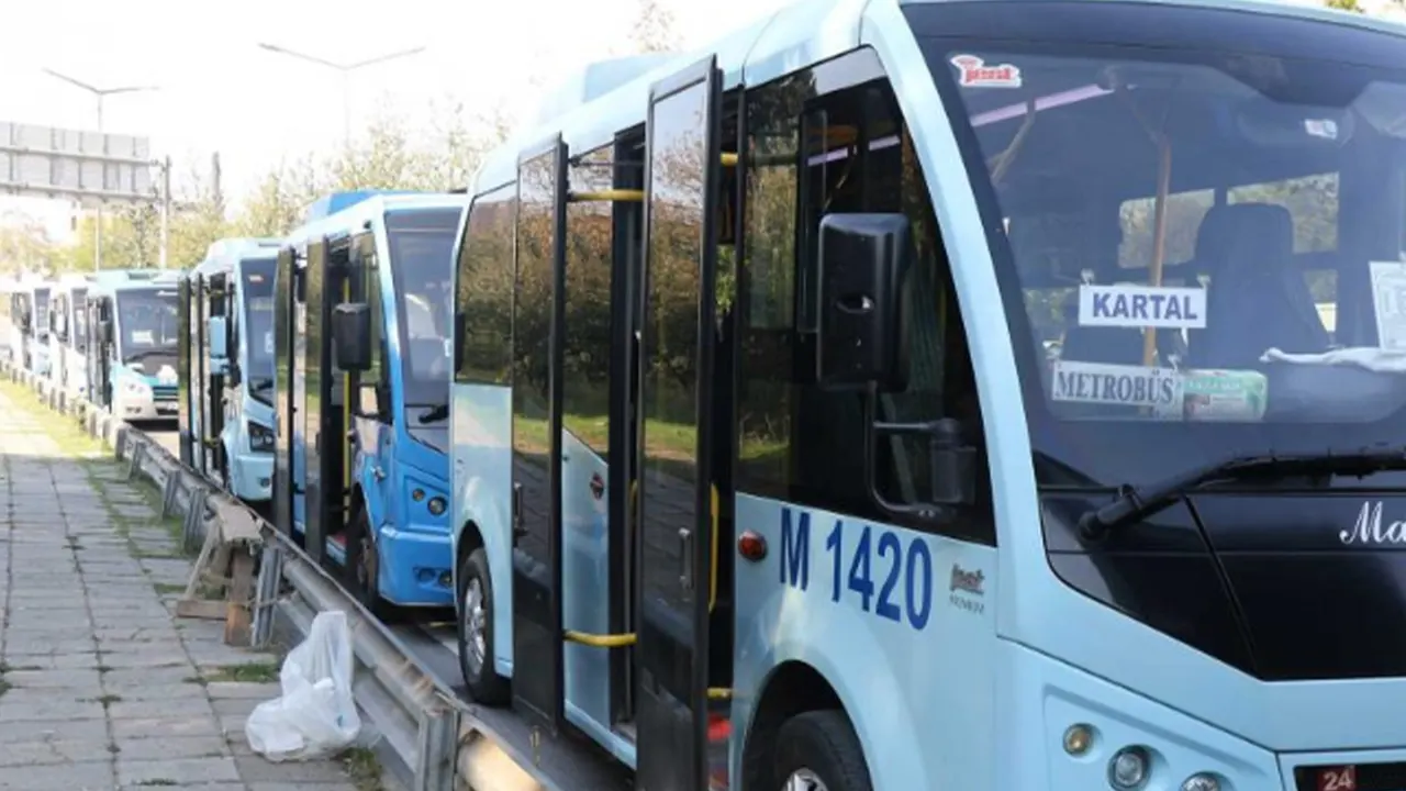 İstanbul'da toplu taşımada yeni dönem: Artık minibüslere de 'İstanbulkart' ile binilecek