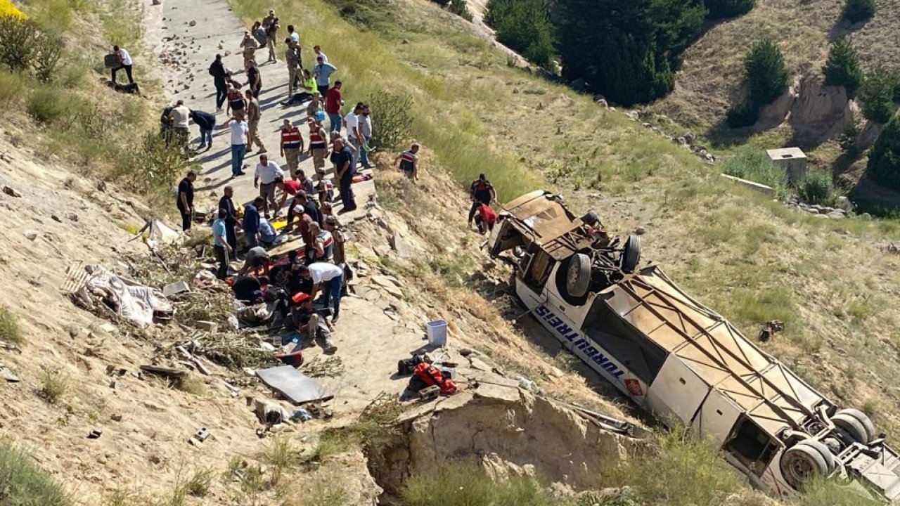 Kars'ta yolcu otobüsü kazasında can kaybı sayısı artıyor