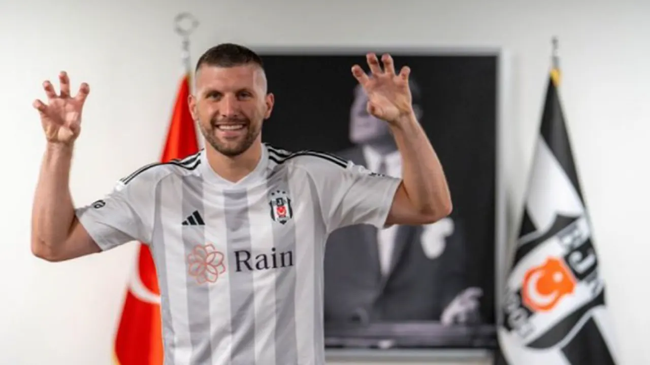 Beşiktaş, Ante Rebic'i kadrosuna kattı: İşte alacağı ücret