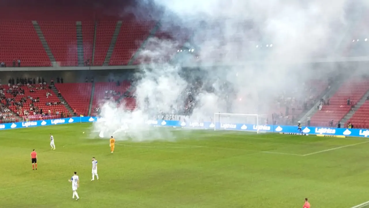 KF Tirana - Beşiktaş maçı yaşanan tribün olayları nedeniyle geç başladı