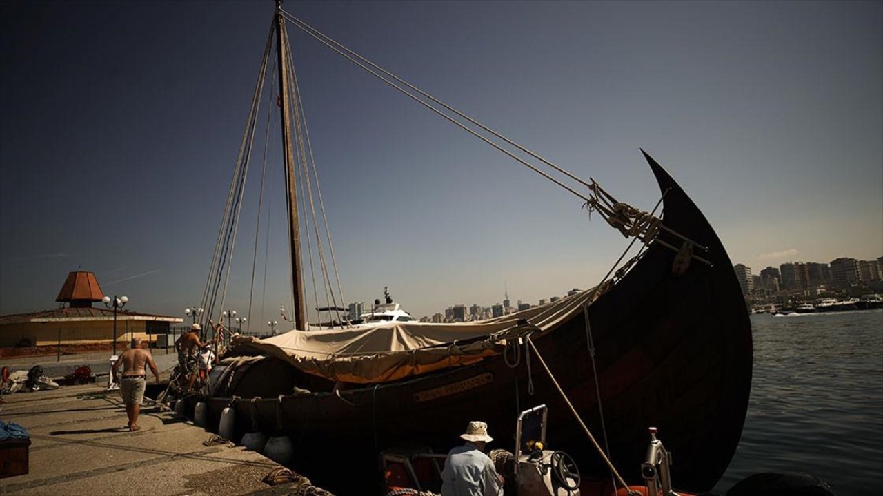 Viking yelkenlisi İstanbul'da