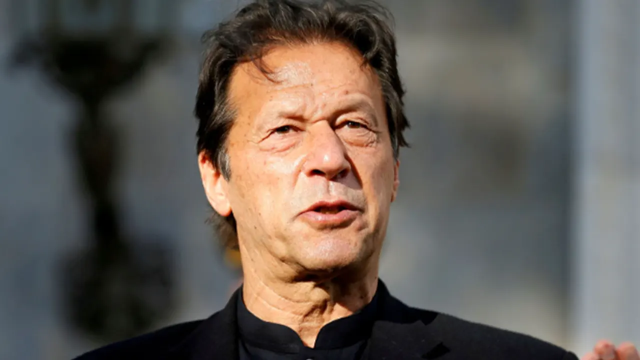 Pakistan eski başbakanı Han'ın yolsuzluk davasında karar