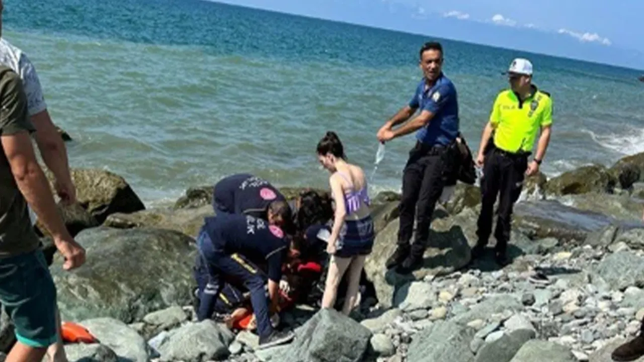9 yaşındaki Şevval, denizde boğuldu