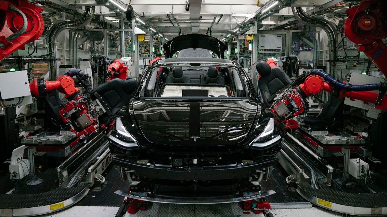 Tesla Model 3 üretimi başladı!