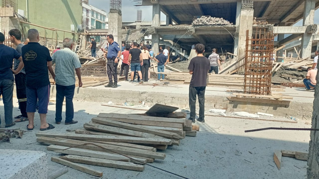 Hatay'da inşaatta çökme: Dört işçi beton parçalarının altında kaldı