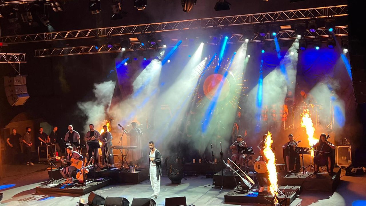 Kaza sonrası Tan Taşçı'dan Antalya'da konser