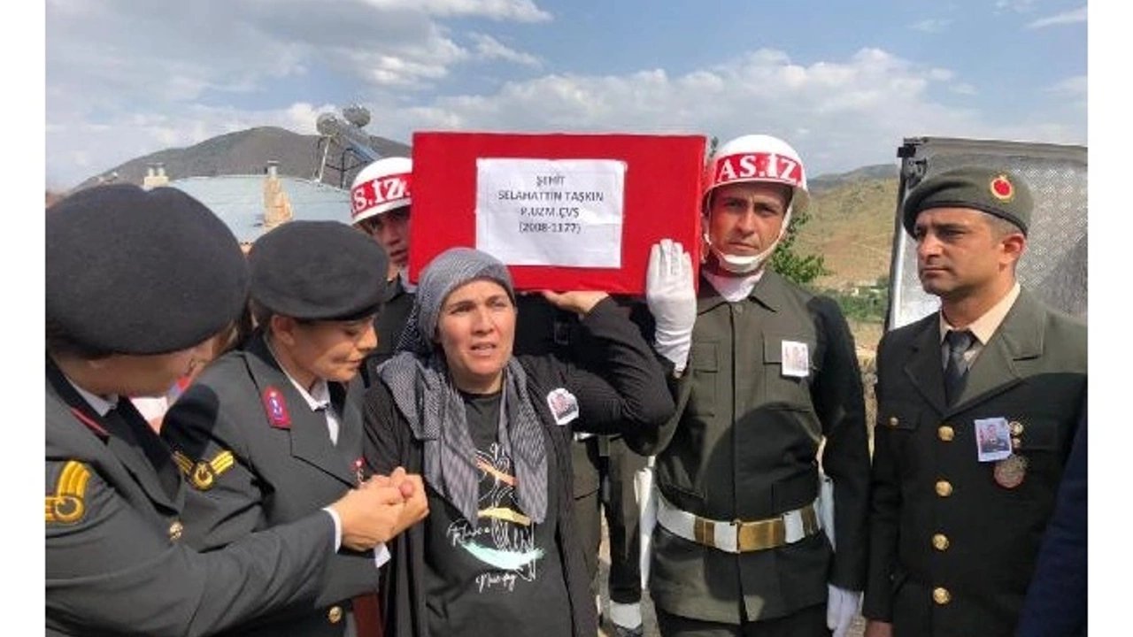 Şehit Uzman Çavuş Taşkın, Erzurum'da Son Yolculuğuna Uğurlandı
